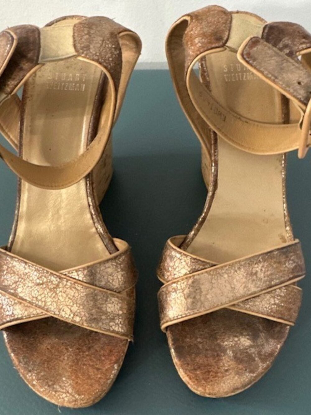 Stuart Weitzman Metallic Gold Bronze Crackle Leather Cork Wedge Sandals 8.5M